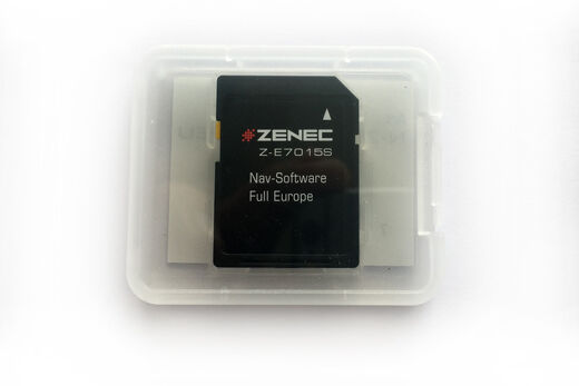 Z-E7015 8GB SD card with iGO Primo Full EU map
